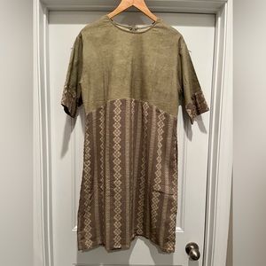 Hidden Alley Dress. Size L.